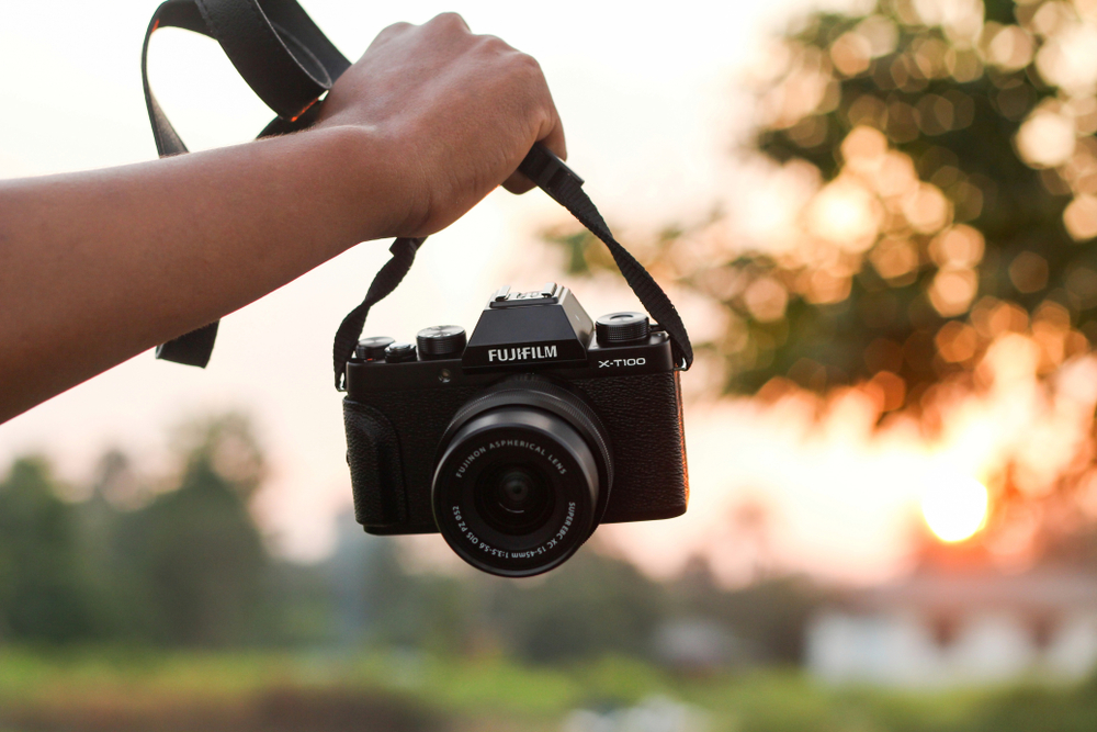 5 กล้อง Mirrorless ไม่เกิน 25,000 บาท ถ่ายรูปสวย เน้นออกทริป ถ่าย VLOG สนุก [2019 Update]